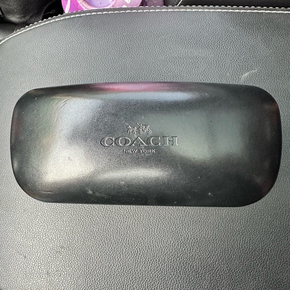 AUTHENTIC COACH SUNGLASSES. WORN ONLY A FEW TIMES, EXCELLENT CONDITION - Picture 4 of 4